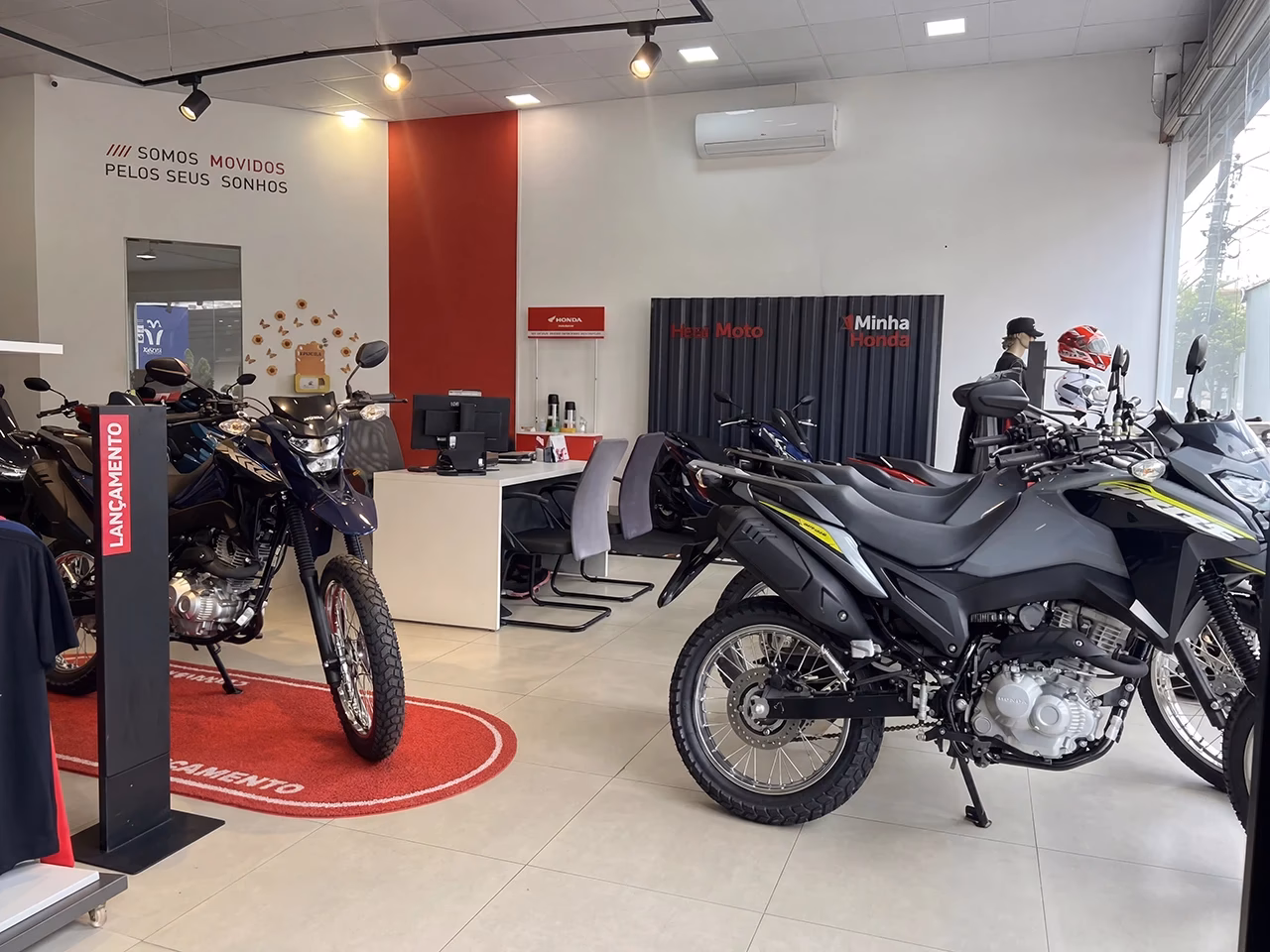 Showroom e Recepção da Ares Motos, Concessionária em Cruz das Almas/BA - 4 de 15