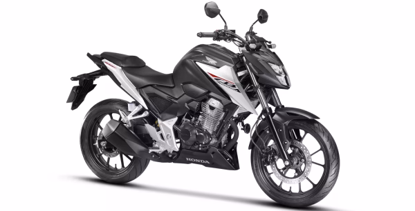 CB 300F Twister detalhe três quartos dianteira