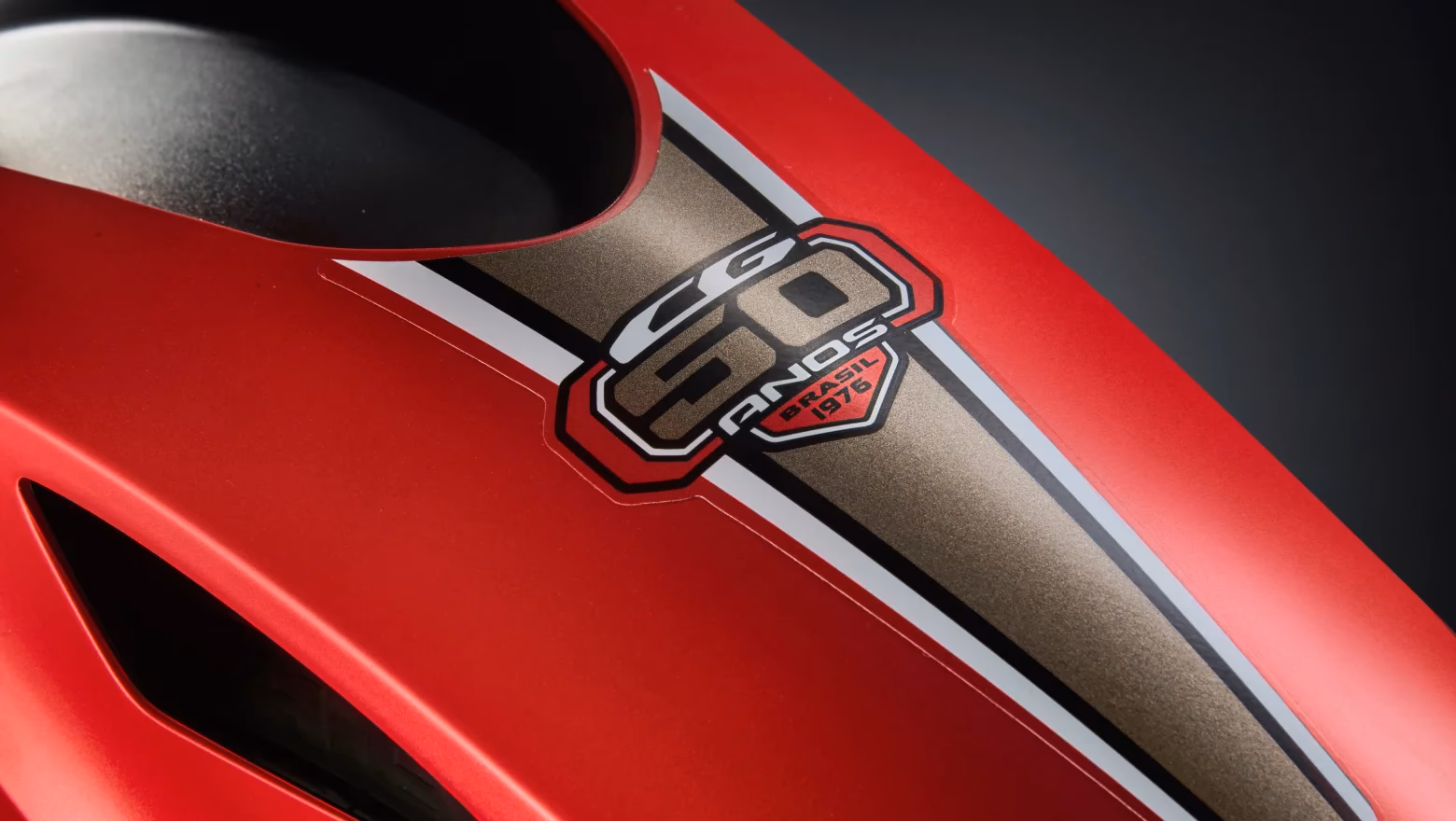 Moto Honda Nova Titan Edição Comemorativa de 50 Anos Close Adesivo 50 Anos - 15 de 24