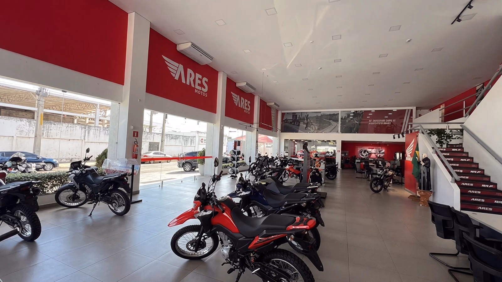 Showroom da Concessionária Ares Motos em Juazeiro do Norte/CE - 15 de 21