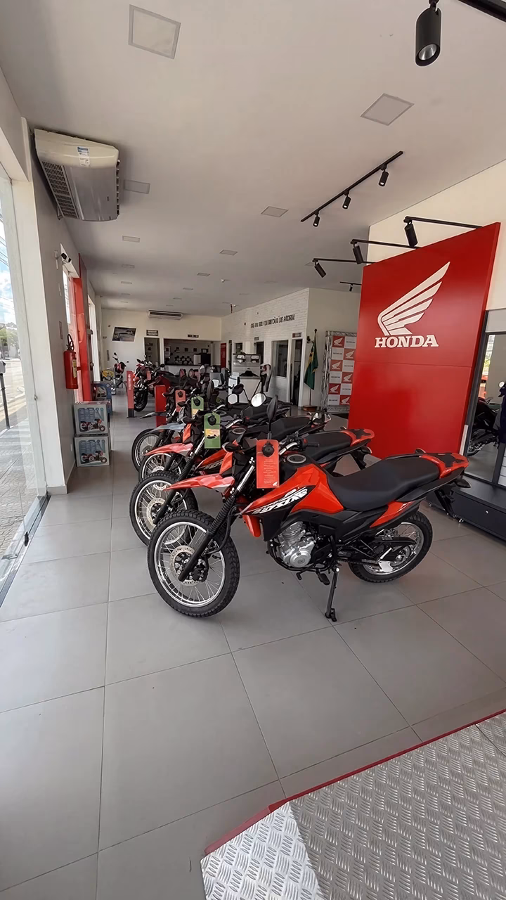 Showroom da Concessionária Matriz de Ares Motos em Campos Sales/CE - 2 de 21